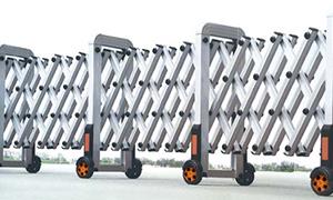 高速铝合金路障草莓视频污污污